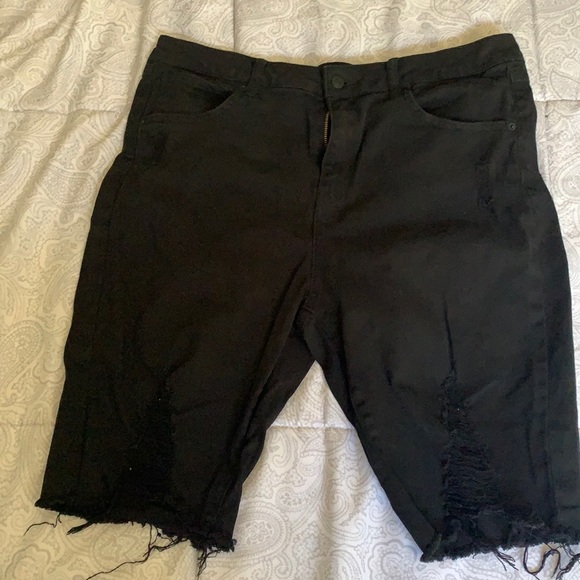 Plus size High rise biker denim shorts - Picture 1 of 4